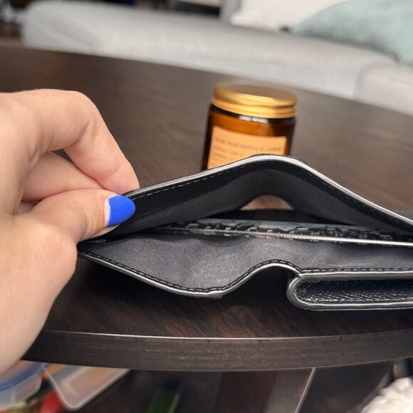 Coach - Crossgrain Leather Medium Corner Zip Wallet - Black - Picture 7 of 7